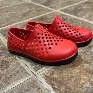 TOMS slip on shoe Kids size 11